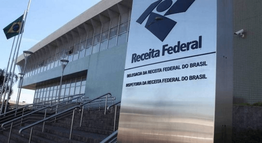 Banner de capa da notícia Concurso Receita Federal foram pedidas mais de 2 mil vagas